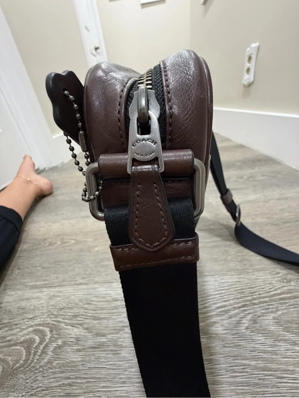 Vintage COACH Purse Crossbody Messenger Bag Dark Brown Leather